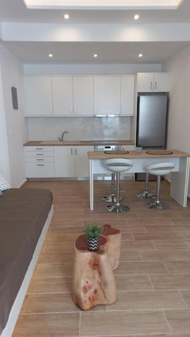 Deja Vu Ευχάριστο Σπίτι Στο Κέντρο Του Νησιού Ίου Apartman Íosz Kültér fotó